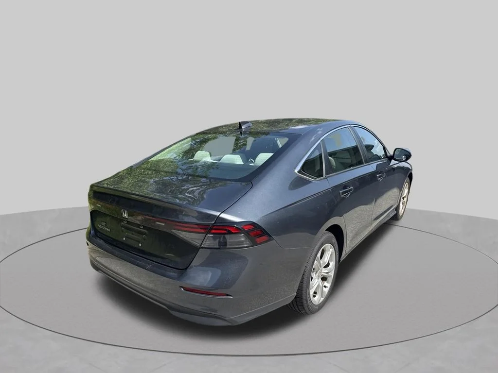 Used 2024  Honda LX image 7
