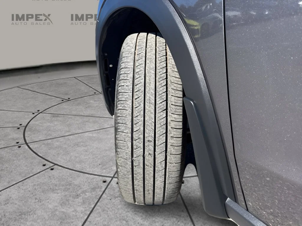 Used 2025  Honda LX image 31