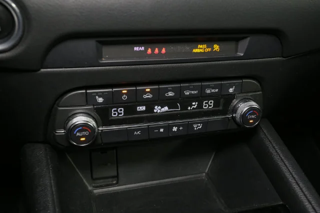 Used 2025 White Mazda 2.5 S Preferred Package image 27