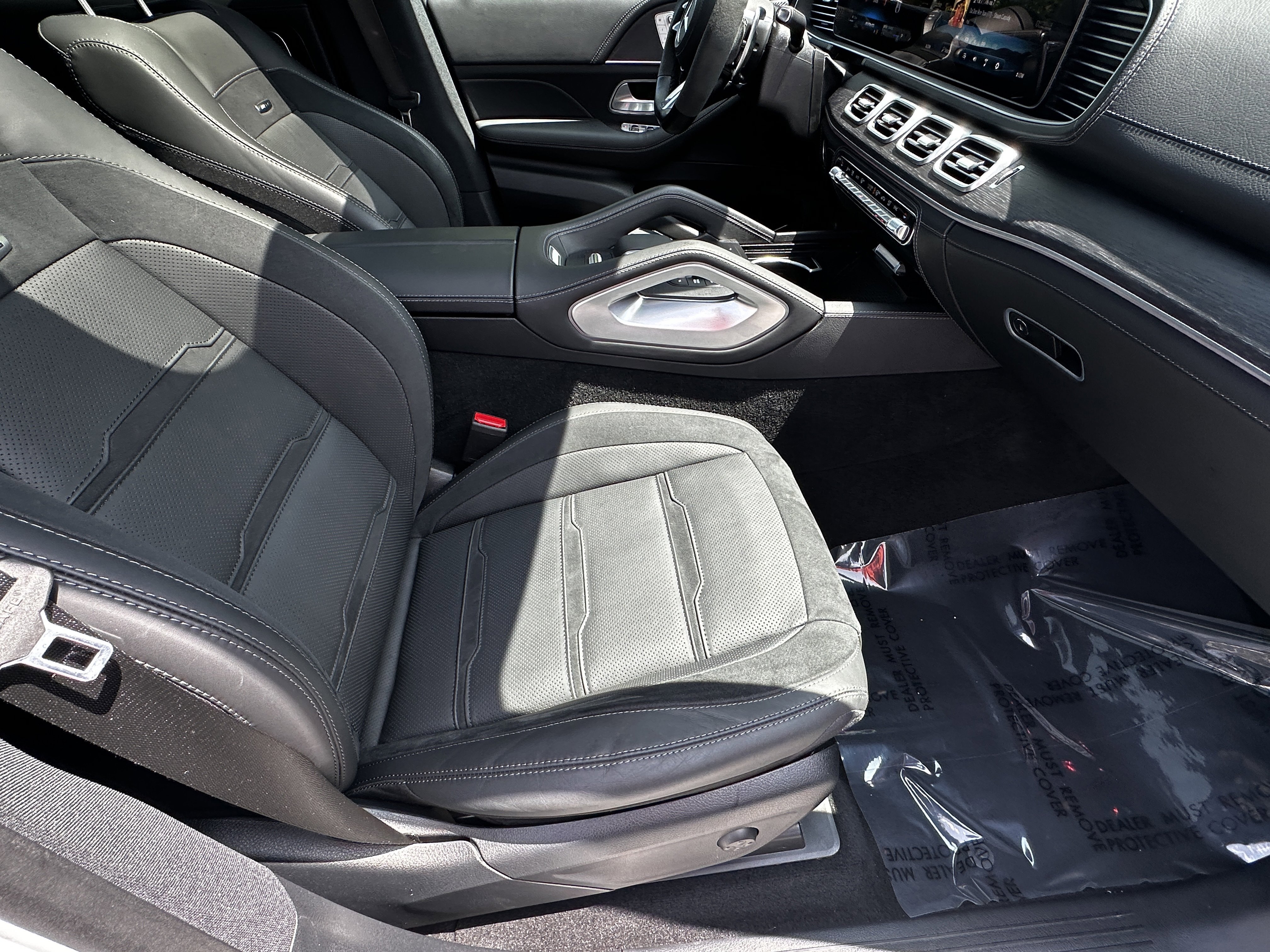 Certified Used 2025 White Mercedes-Benz AMG® GLE 53 image 15