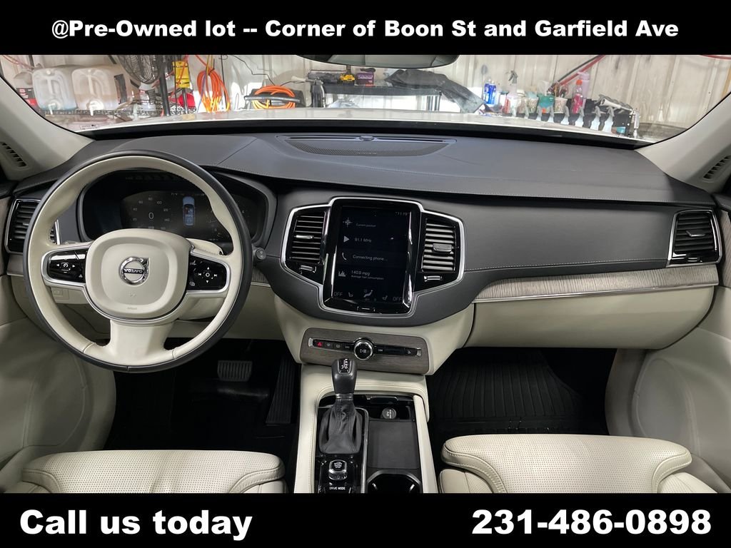 Used 2021 White Volvo T6 Inscription image 17
