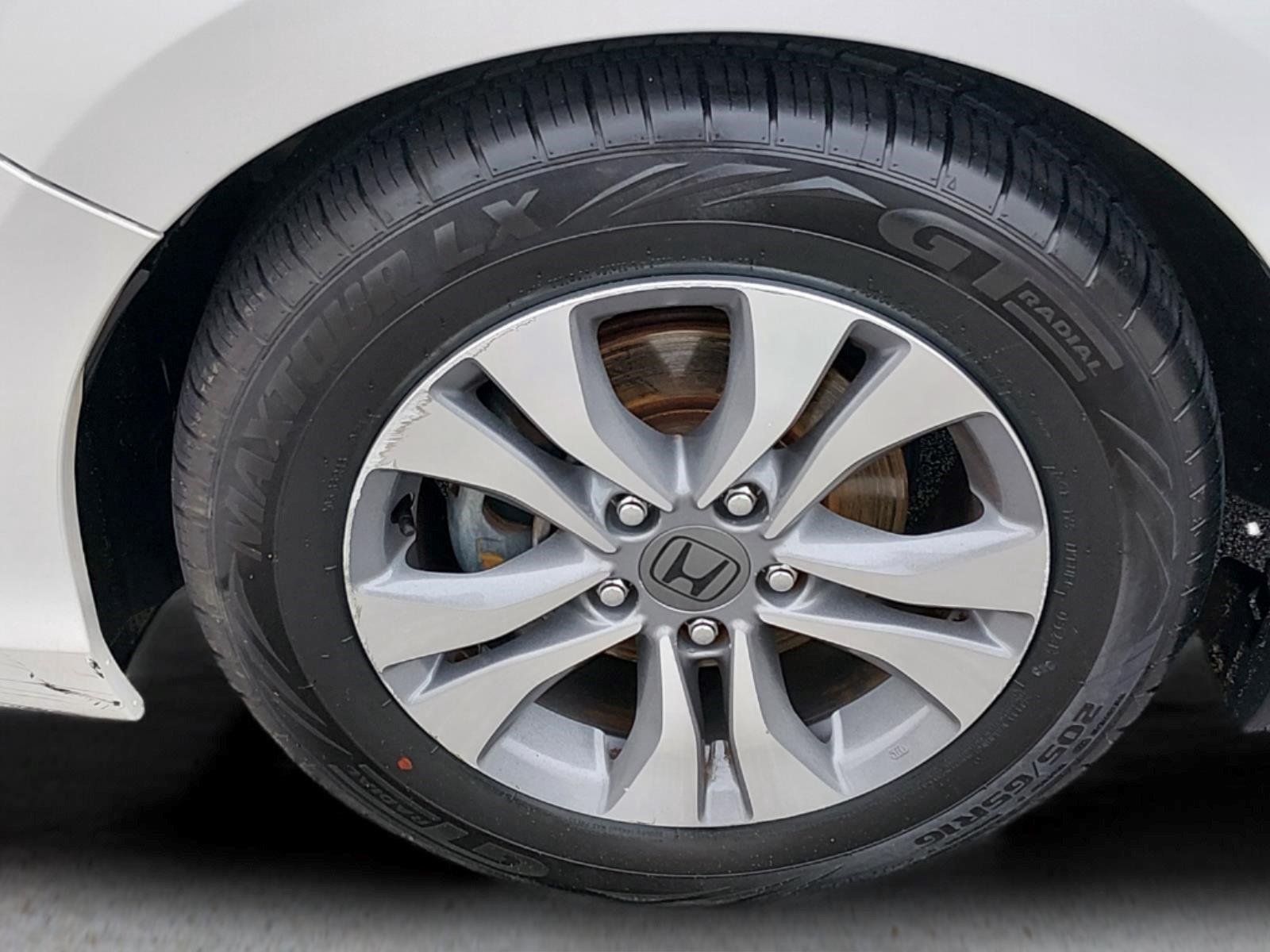 Used 2015  Honda LX image 11