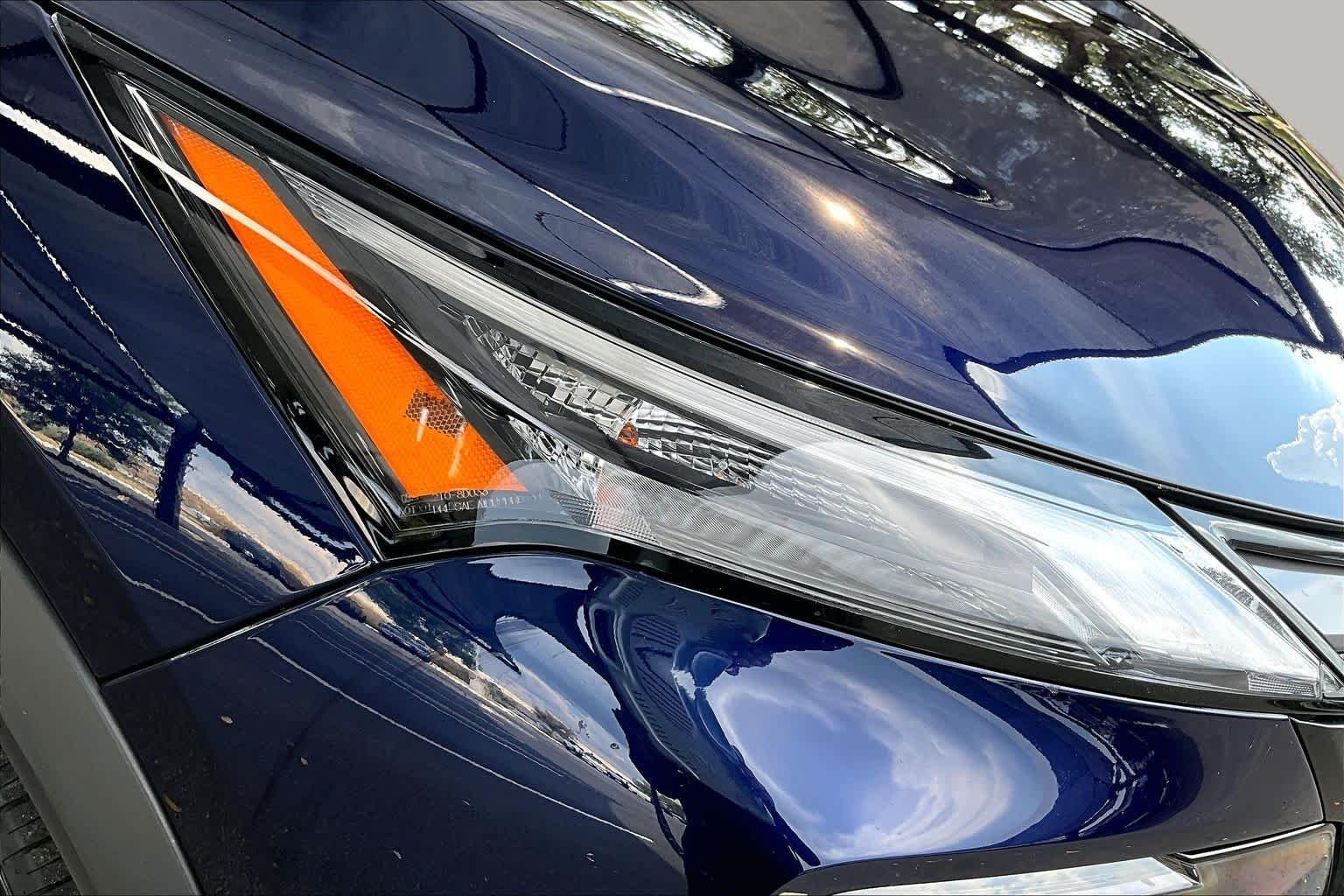 Used 2026 Deep Ocean Blue Pearl Nissan SV image 27