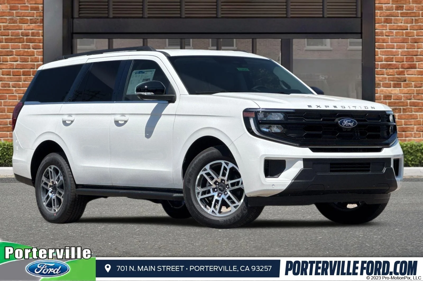 2026 Ford Expedition Active's photo