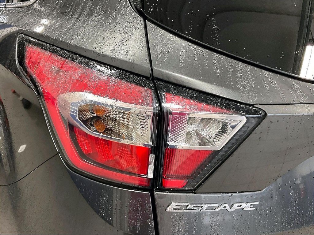 Used 2017 Gray Ford SE image 34