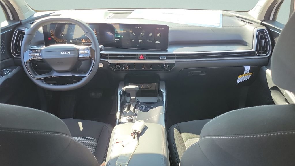 2026 Kia Sorento LX - Photo 14