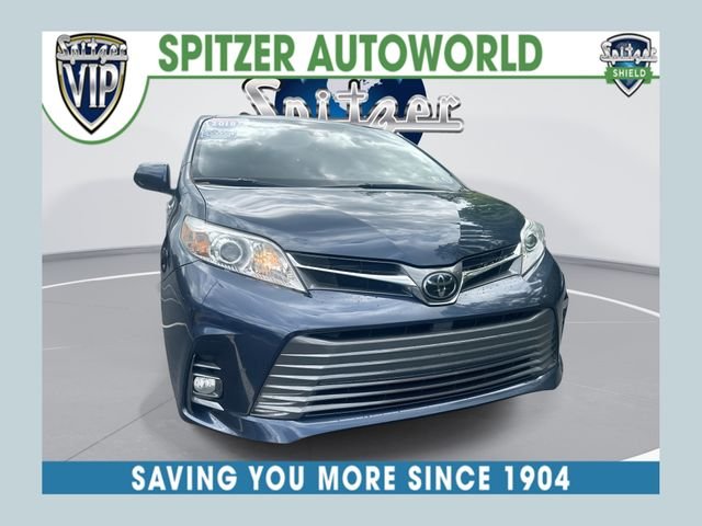 2018 Toyota Sienna XLE V6 8-Passenger's photo