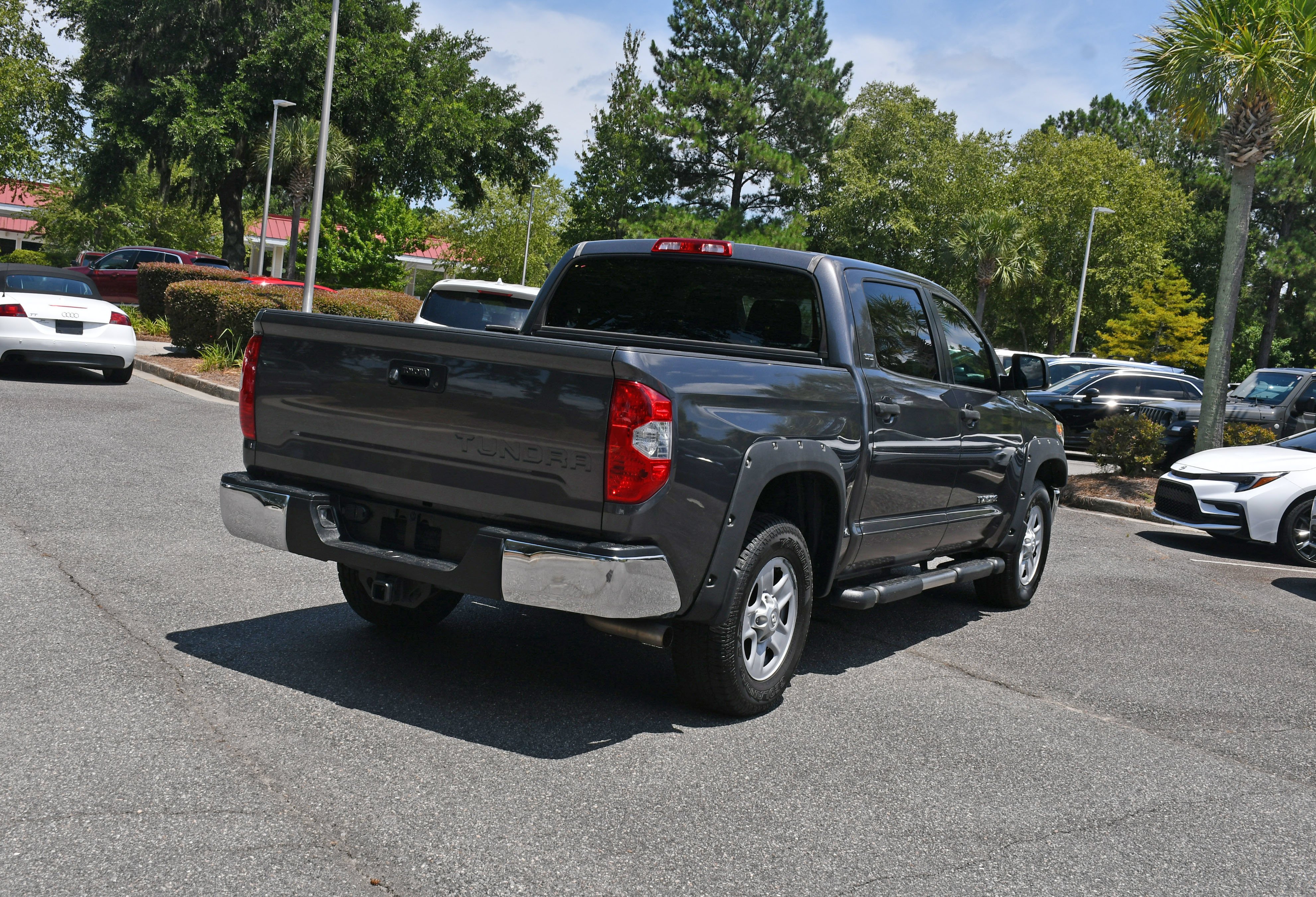 Used 2019 Gray Toyota SR5 image 4