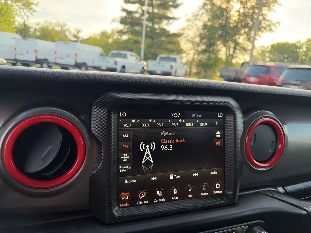 Certified Used 2022 Black Jeep Unlimited Sport S image 30