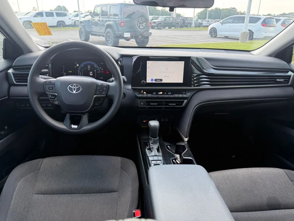 Used 2026  Toyota LE image 9