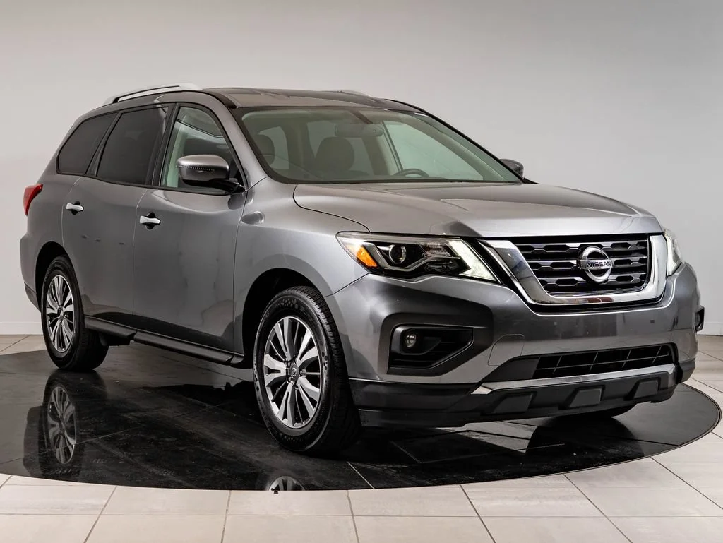 Used 2020 Gun Metallic Nissan SV image 12