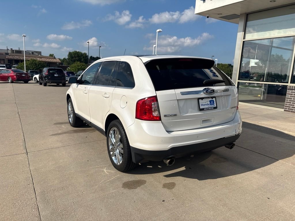 Used 2014 White Platinum Clearcoat Metallic Ford Limited image 7