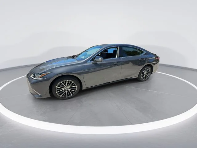 2025 Lexus ES 350 - Photo 4