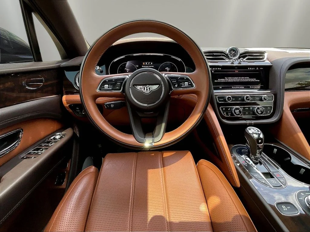 Used 2021 Midnight Emerald Bentley V8 image 8