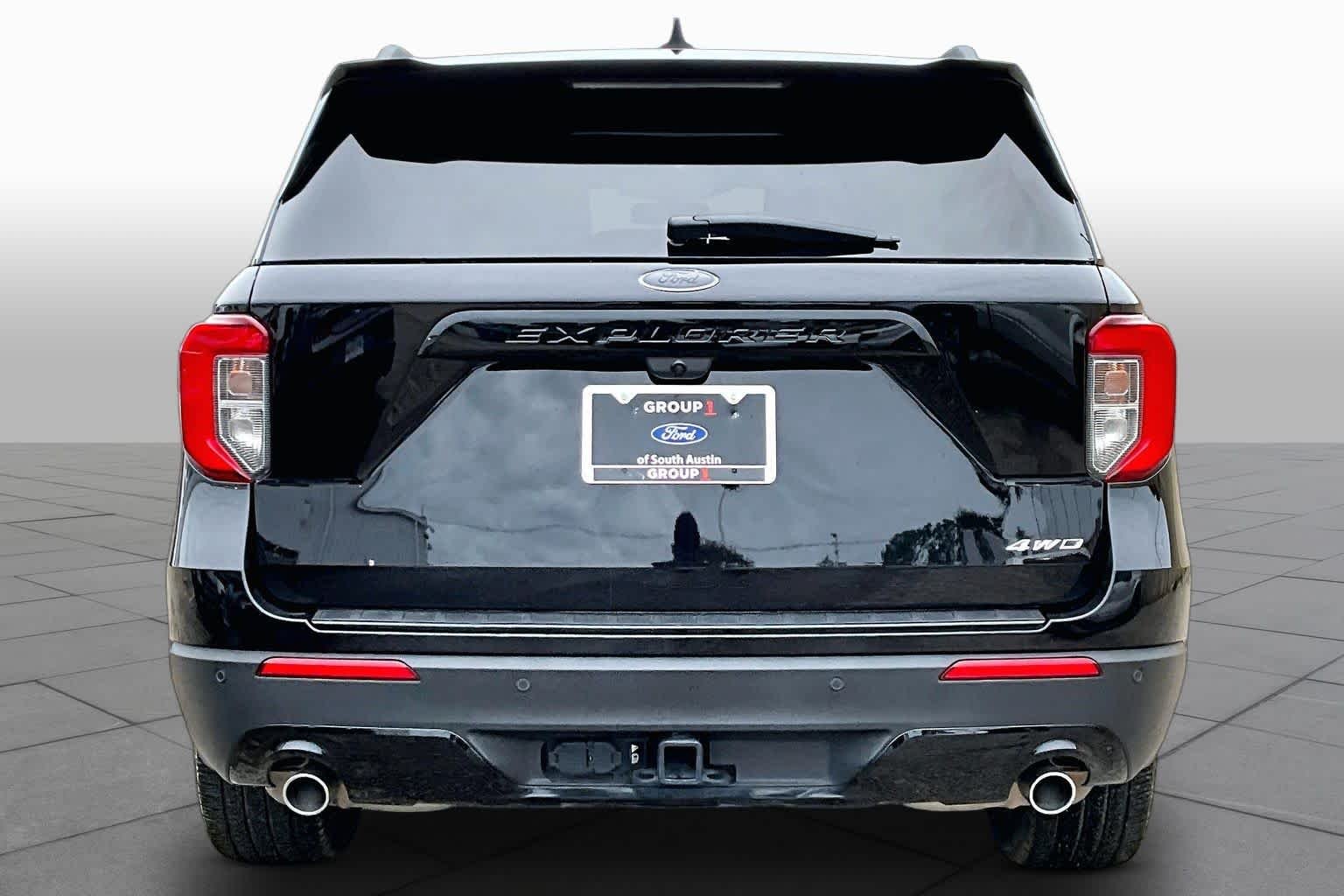 Certified Used 2024 Agate Black Ford ST-Line image 5