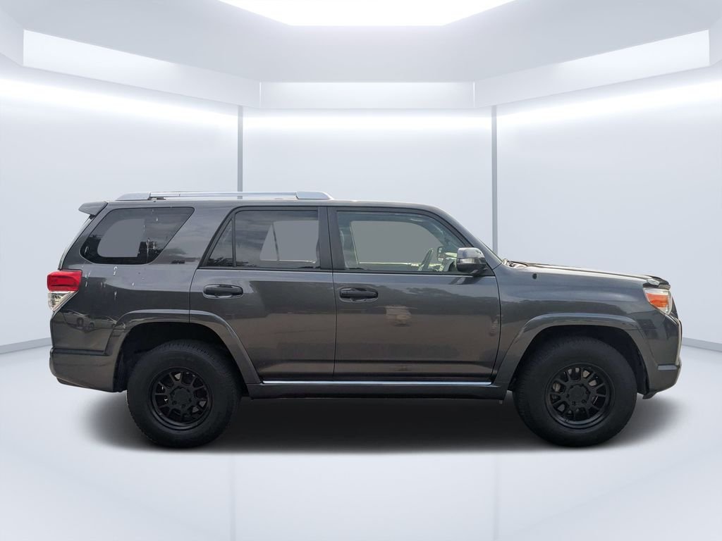 Used 2012 Gray Toyota SR5 image 2