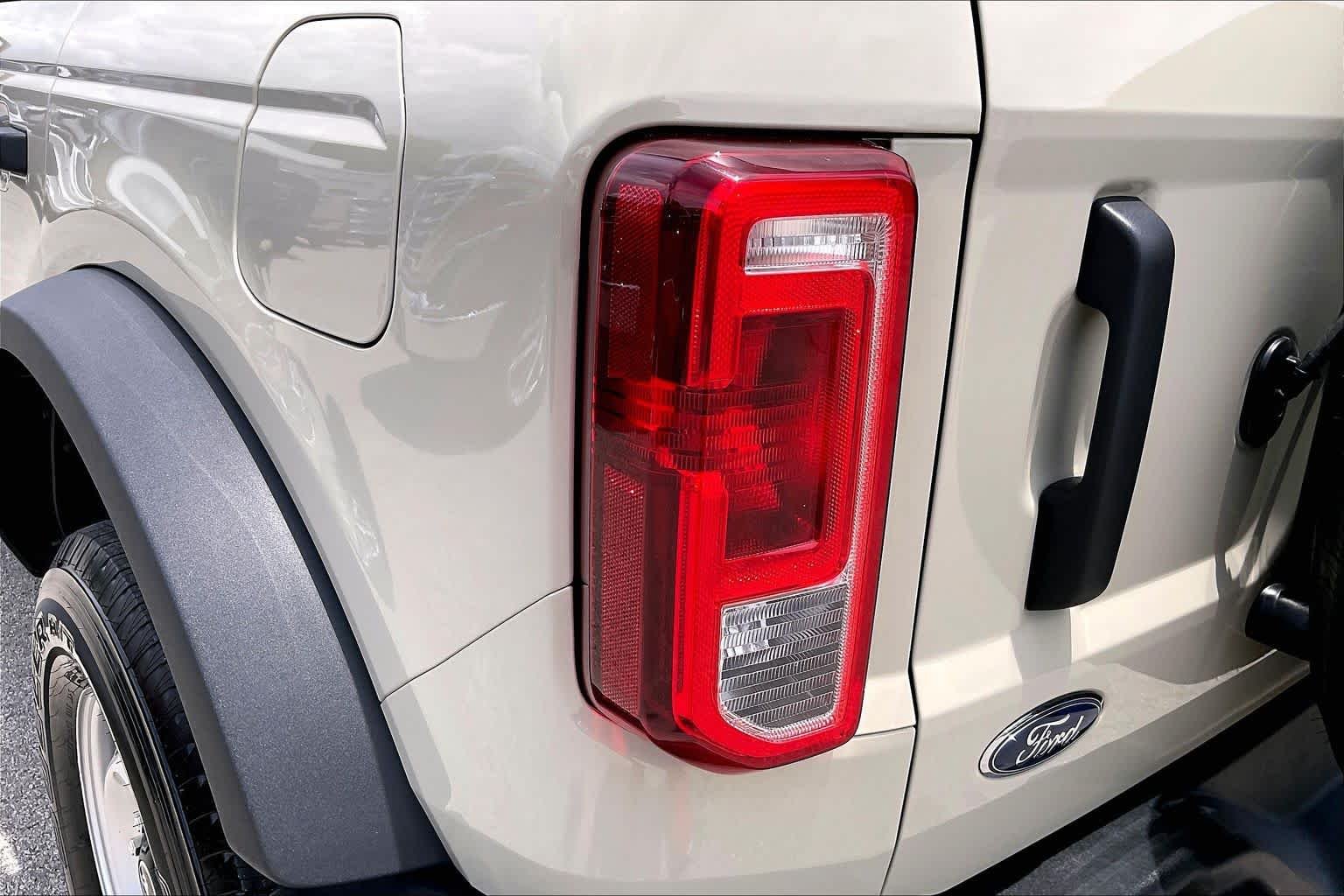 Used 2025 Desert Sand Ford Base image 27