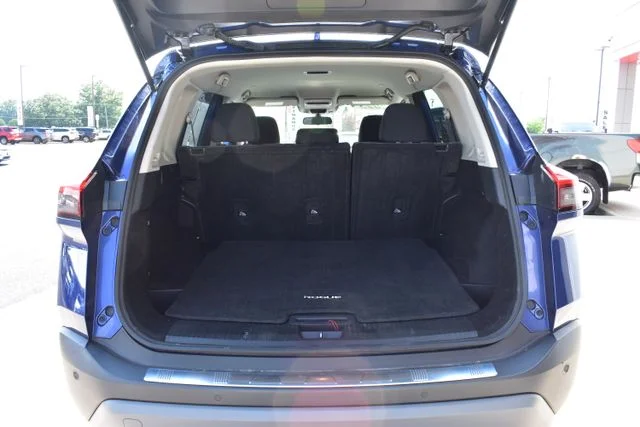 Used 2023 Blue Nissan SV image 14