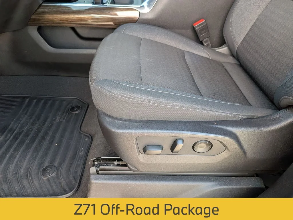 Used 2024 Blue Chevrolet LT image 17