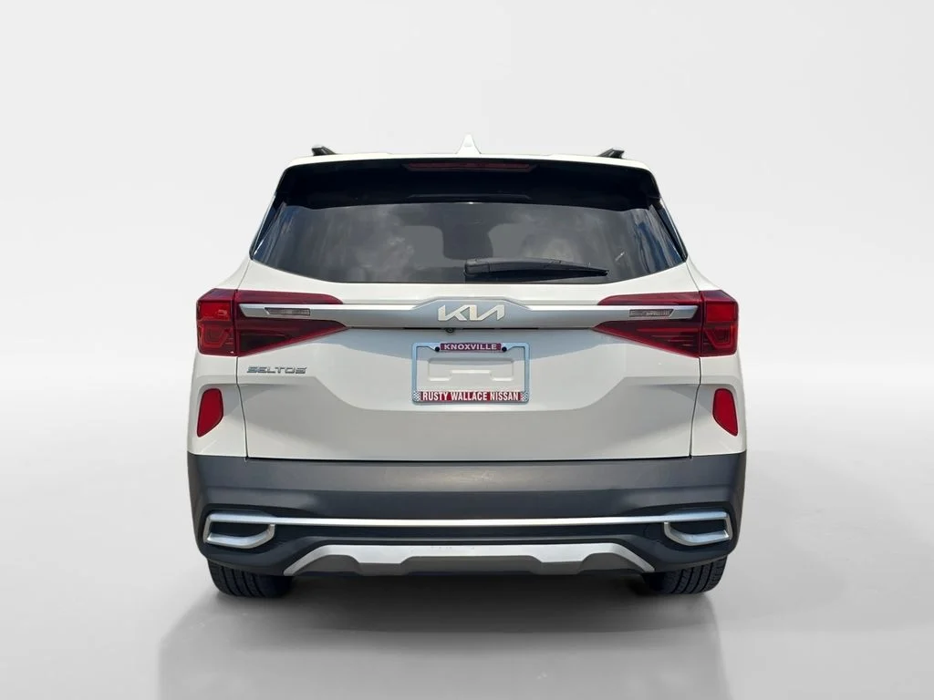 Used 2022 Snow White Pearl Kia SX image 4