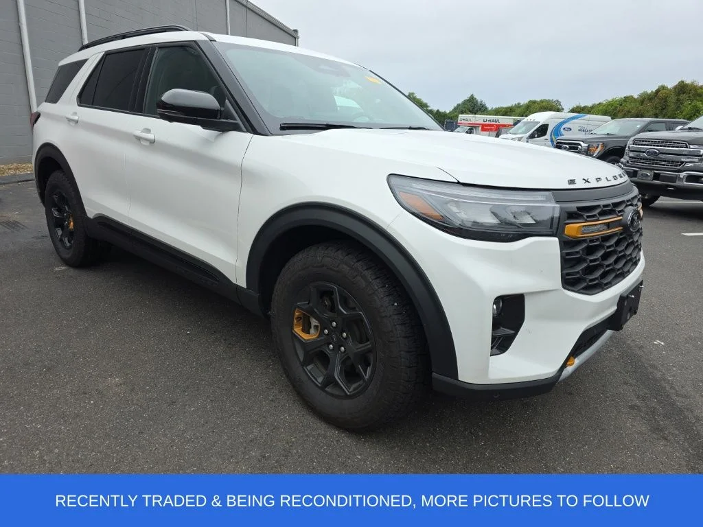 Used 2026 White Metallic Ford Tremor image 1