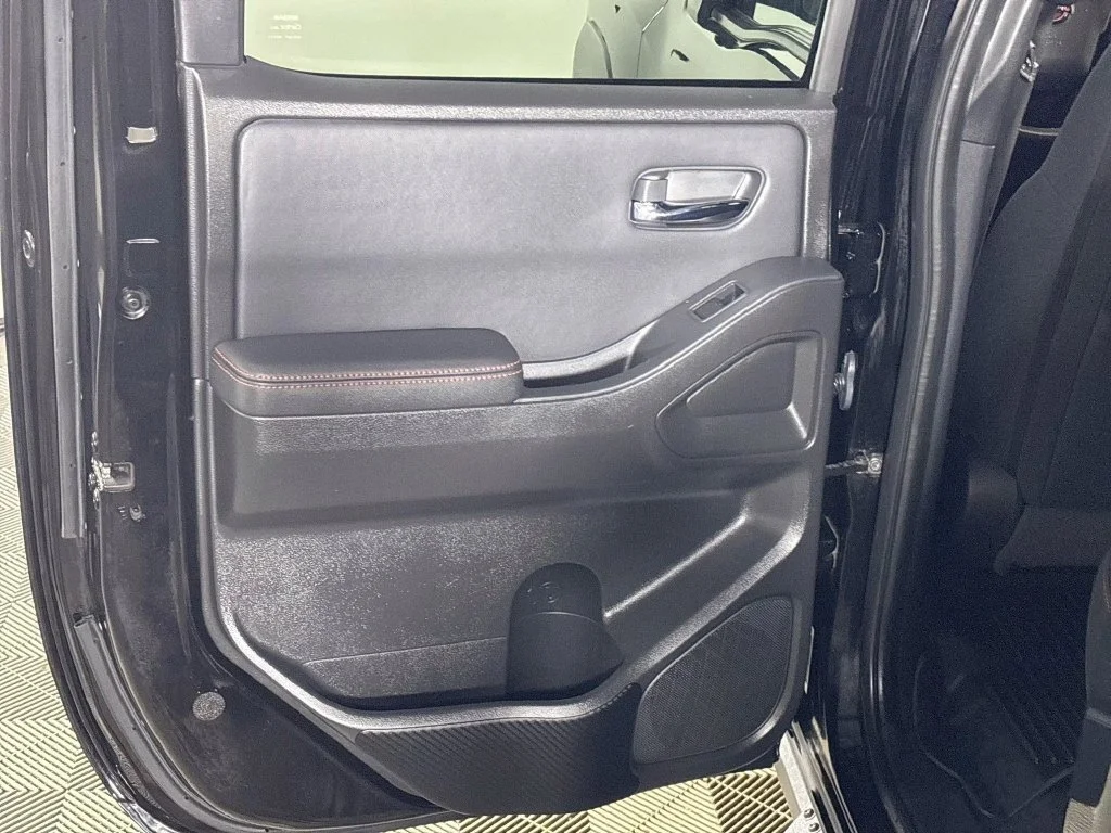 Used 2022 Black Nissan PRO-4X image 19