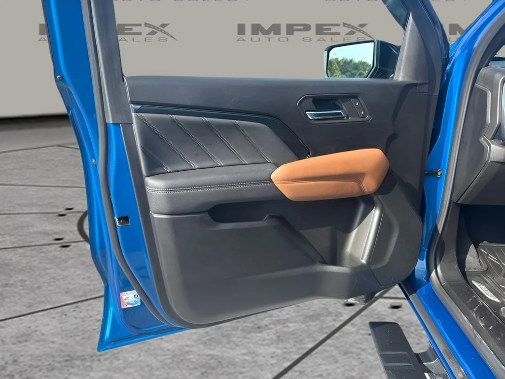 Used 2023 Blue GMC AT4 image 23