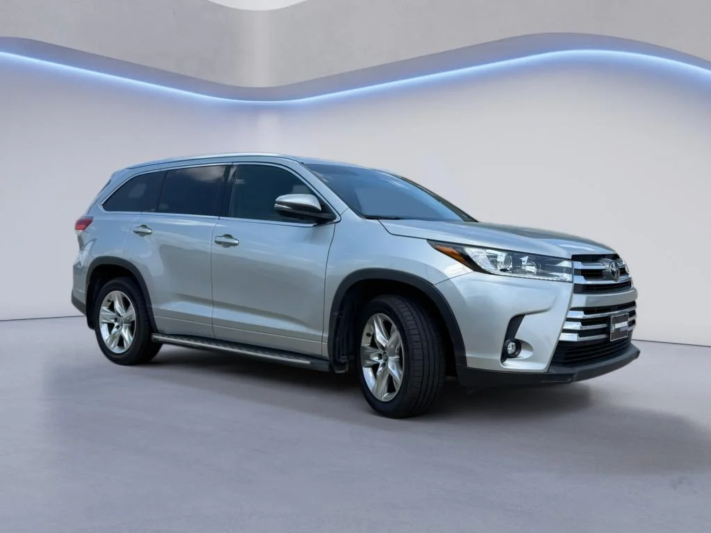 Used 2019 Celestial Silver Metallic Toyota Limited image 7
