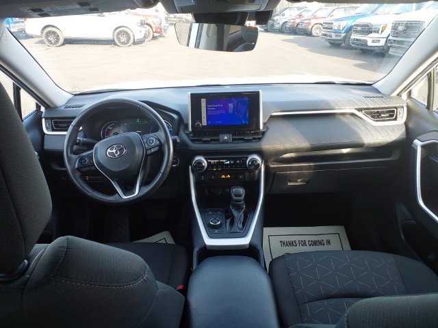 Used 2025 White Toyota XLE image 21