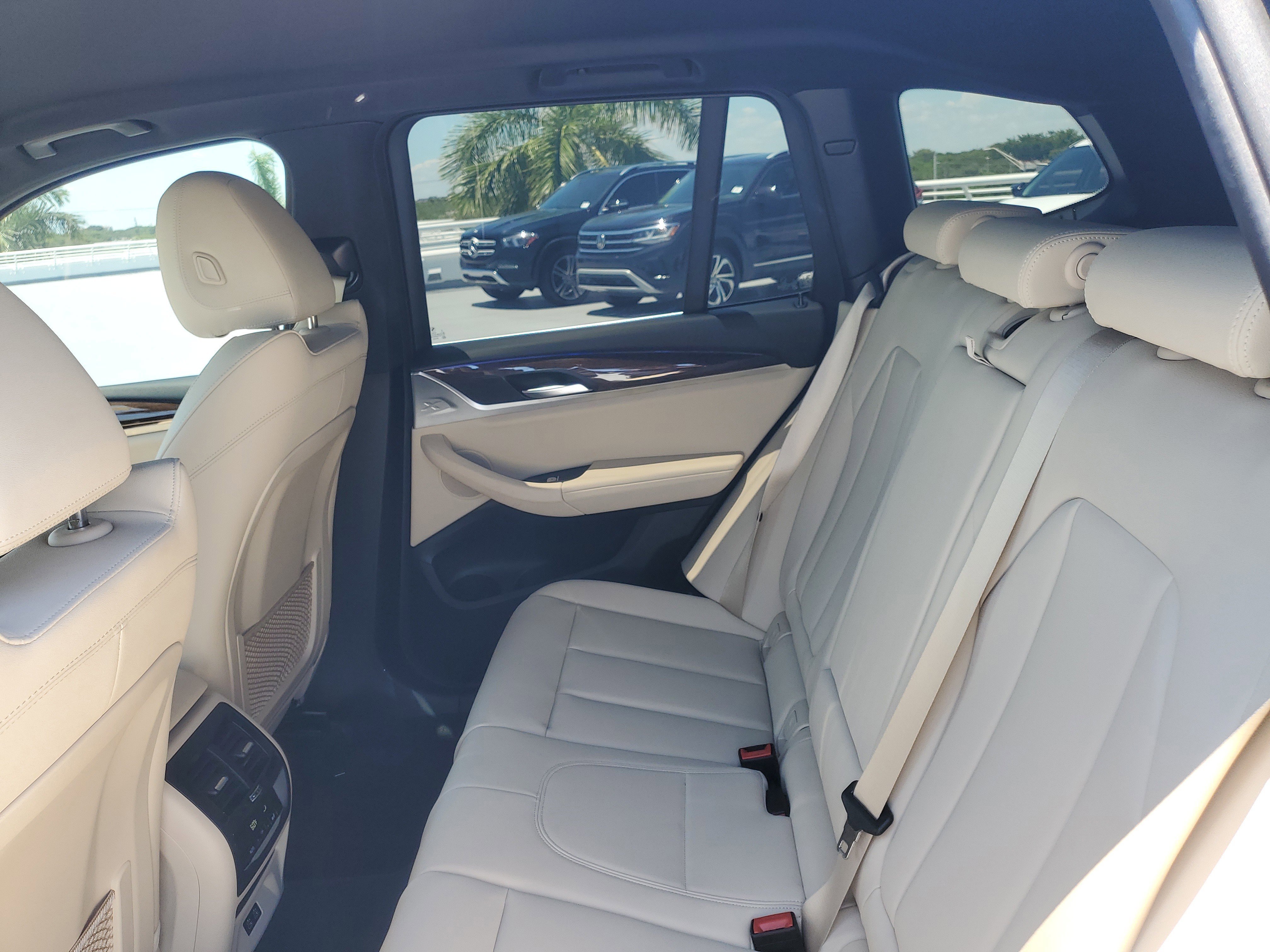 Used 2021 Dark Graphite Metallic BMW sDrive30i image 11