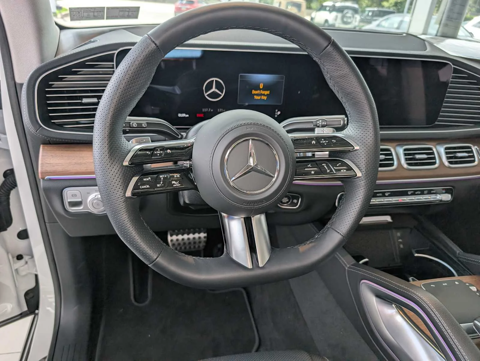 New 2026 Polar White Mercedes-Benz GLS 450 image 29