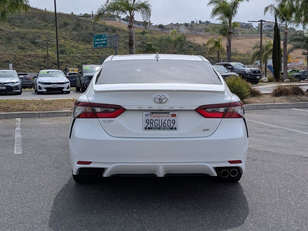 Used 2024 Ice Toyota SE image 4