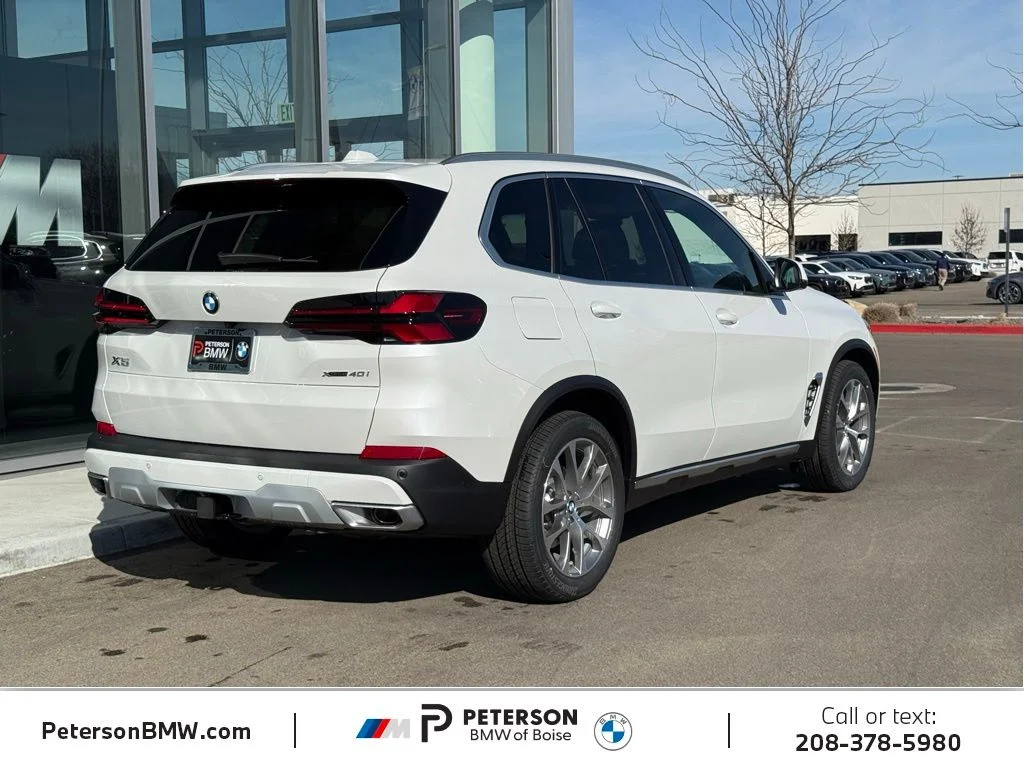 New 2026 White BMW xDrive40i image 5