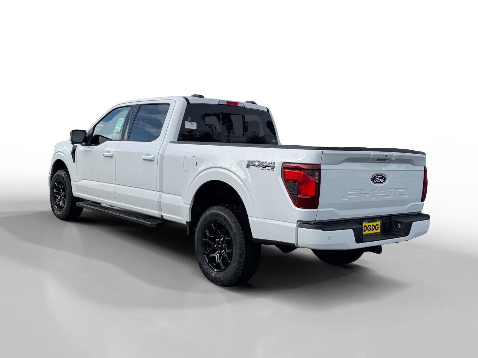 New 2026 Oxford White Ford XLT image 3