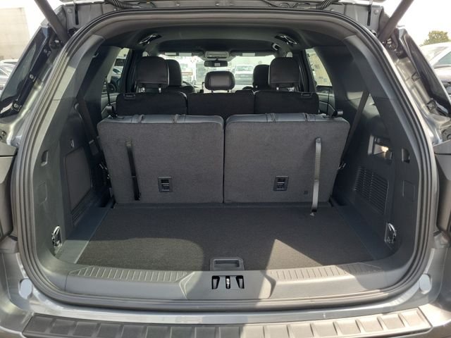 New 2026 Carbonized Gray Metallic Ford ST-Line image 21