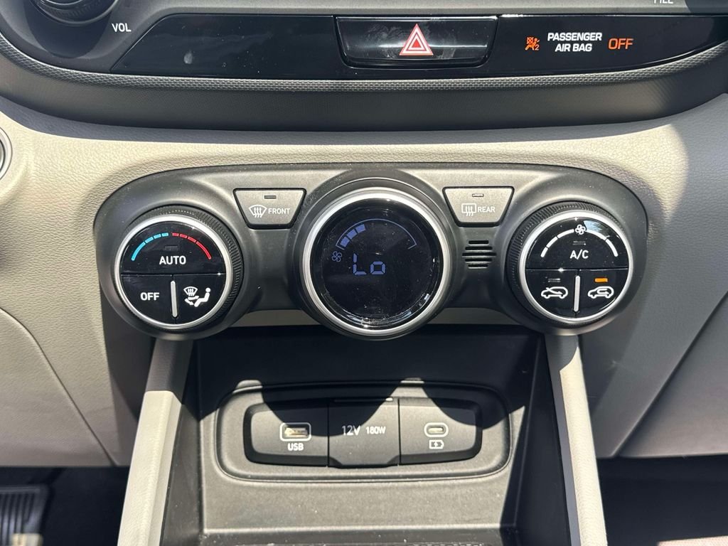2024 Hyundai Venue SEL - Photo 28