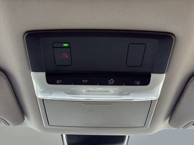 Used 2025 Red Nissan 2.5 SV image 36