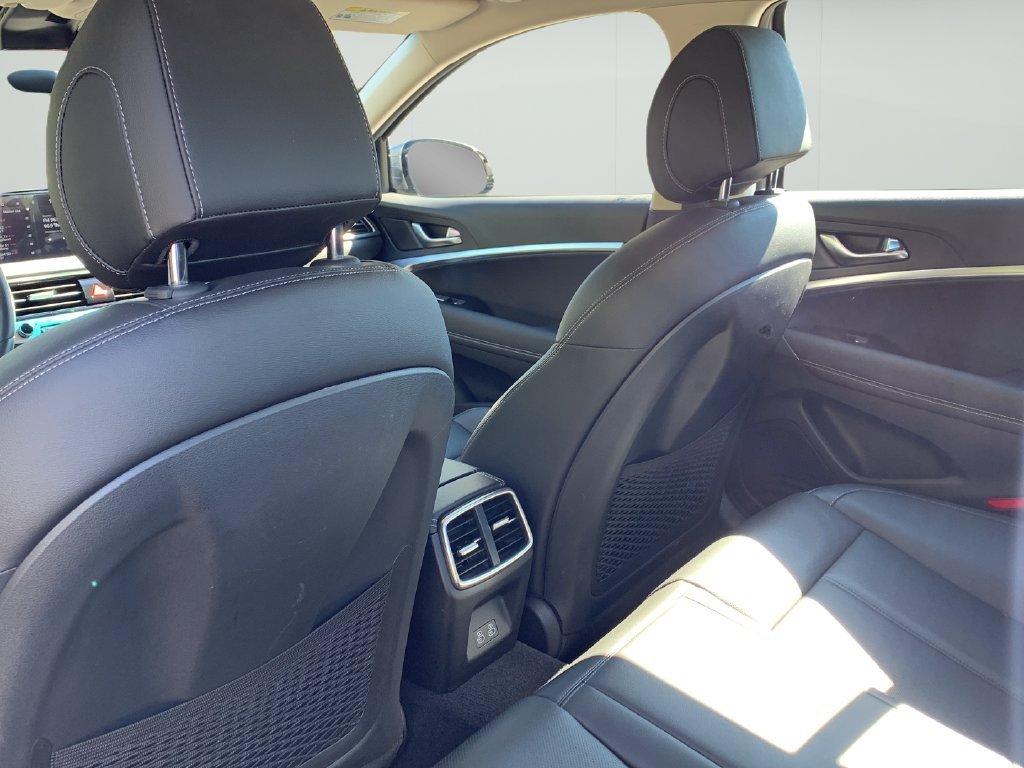 2026 GENESIS G70 Standard - Photo 17
