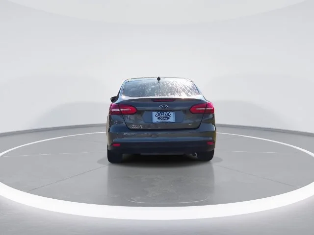 Used 2018 Gray Ford SE image 7