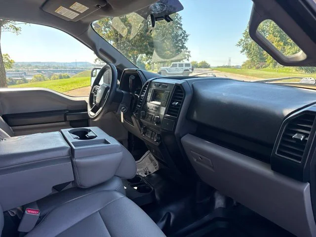 Used 2016 White Ford XL image 11