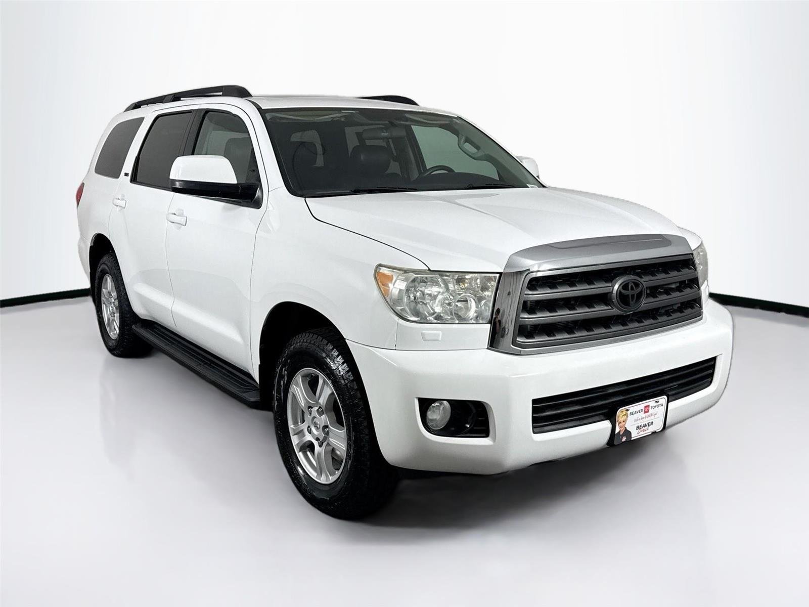 Used 2016 Super White Toyota SR5 image 8