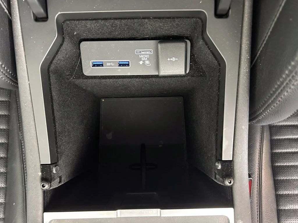 Used 2020 White Land Rover S image 9