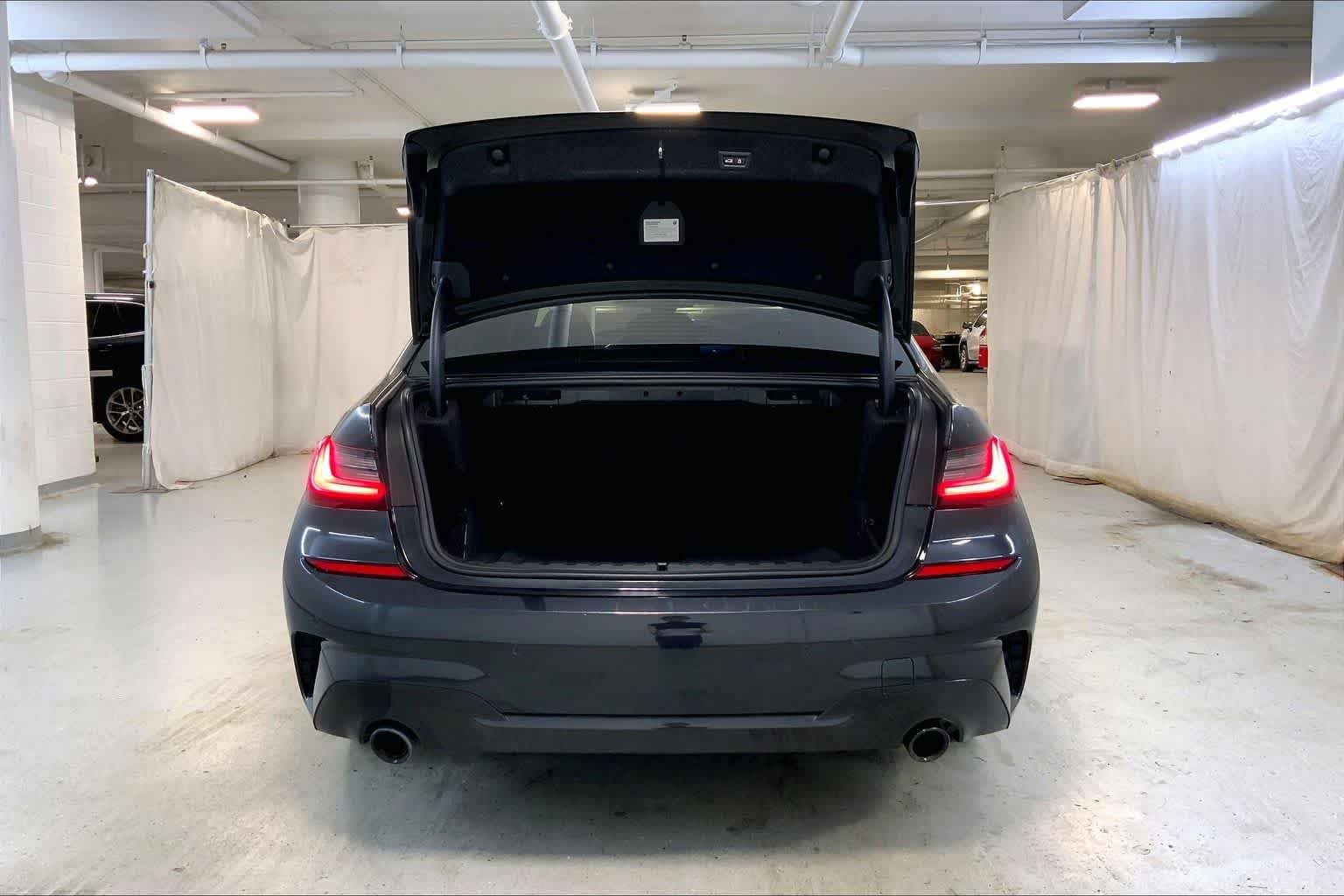 Used 2021 Black Sapphire Metallic BMW 330i xDrive image 33