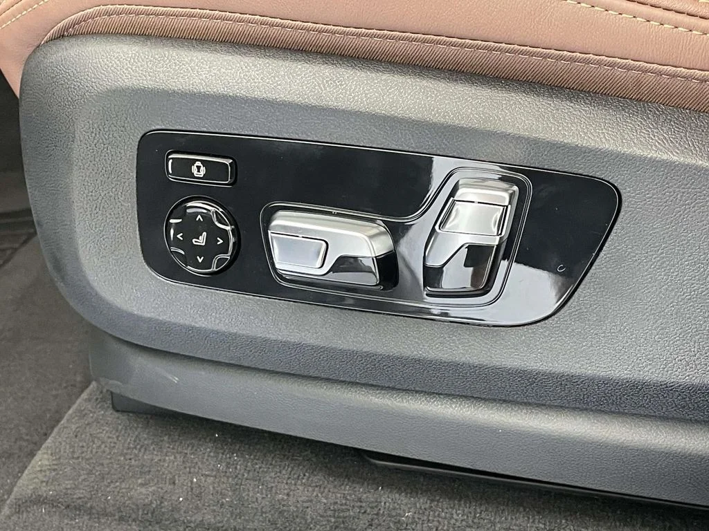 New 2027 Gray BMW xDrive40i image 14