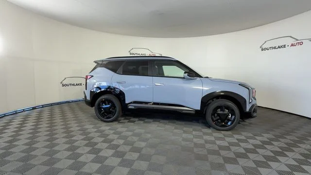 New 2027 Pale Gray Kia X-Line S image 9