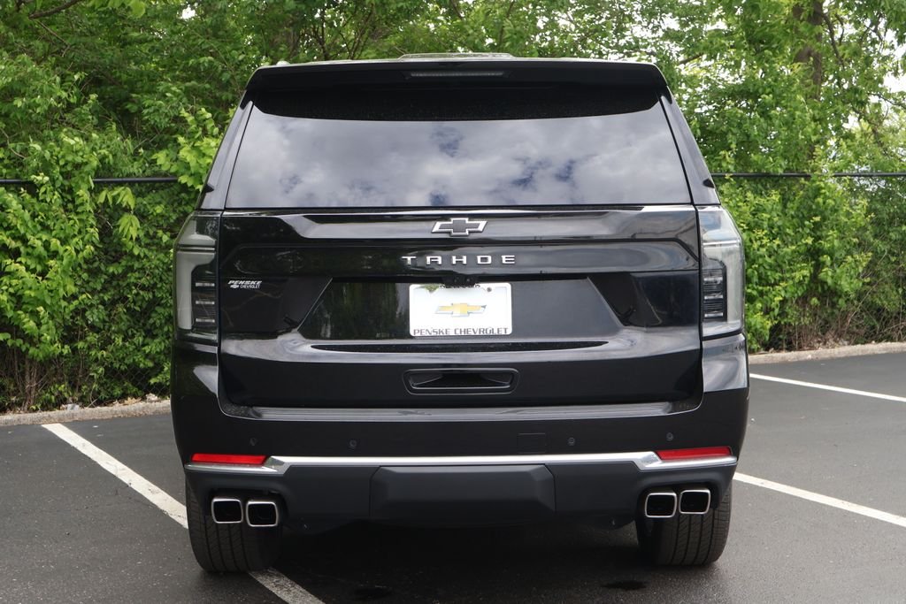 Used 2025 Black Chevrolet High Country image 9
