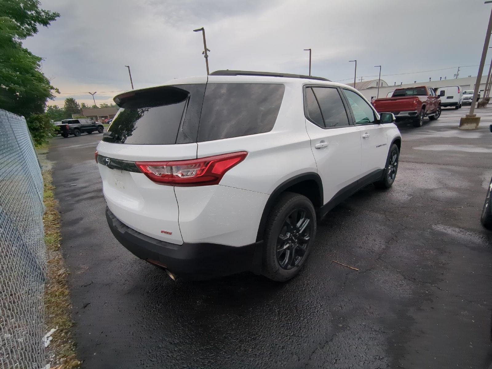 Used 2021 Summit White Chevrolet RS image 7