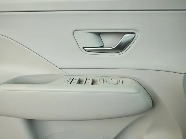 New 2026 Atlas White Hyundai Limited image 5