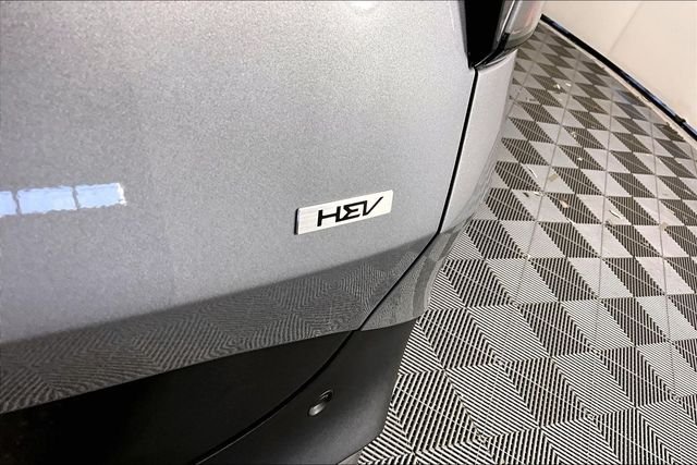 New 2026 Steel Gray Kia LX image 10