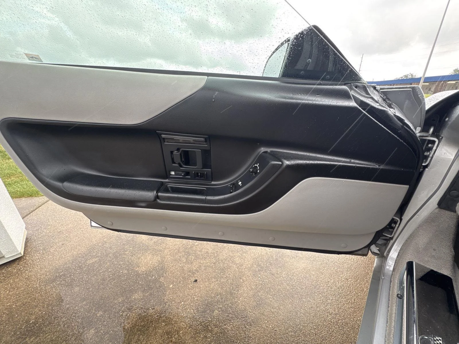 Used 1996 Silver Chevrolet 2DR CONV image 14
